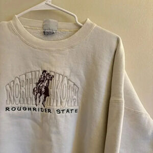 Vintage North Dakota Horse Embroidered Sweatshirt Size XL White